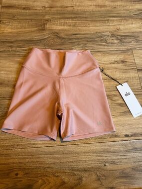 5” airlift energy short